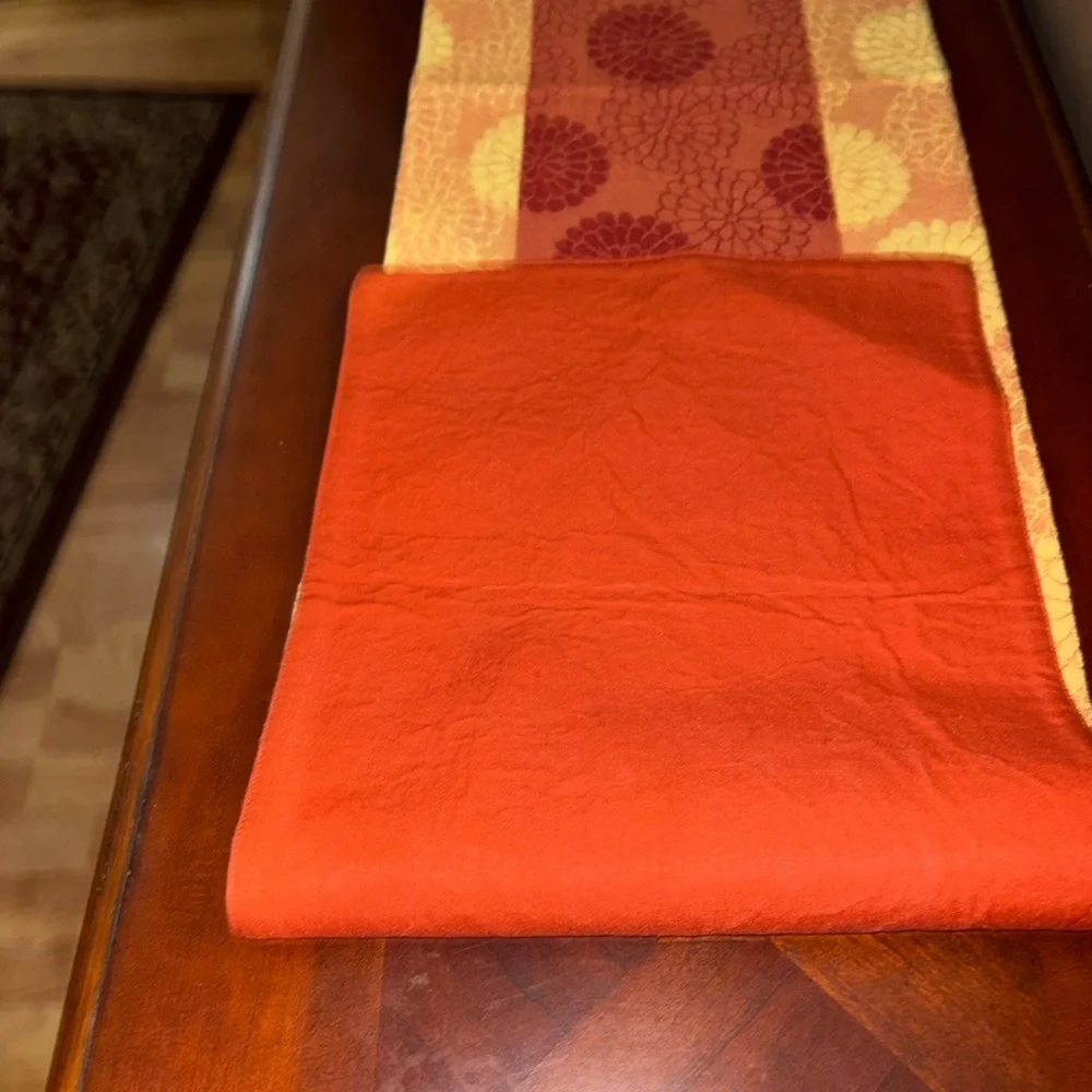 Orange and yellow table runner floral pattern